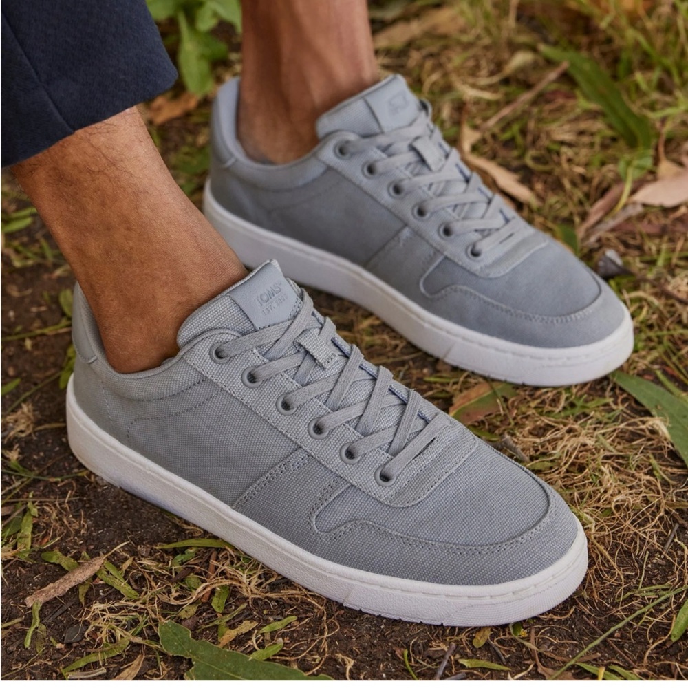 (2) TOMS Trvl Lite Court Sneaker Sz 10.5